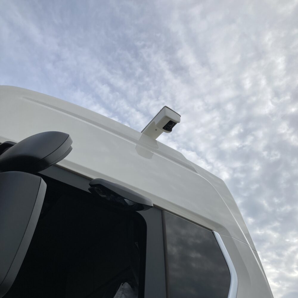 SCANIA専用金具を作製しました