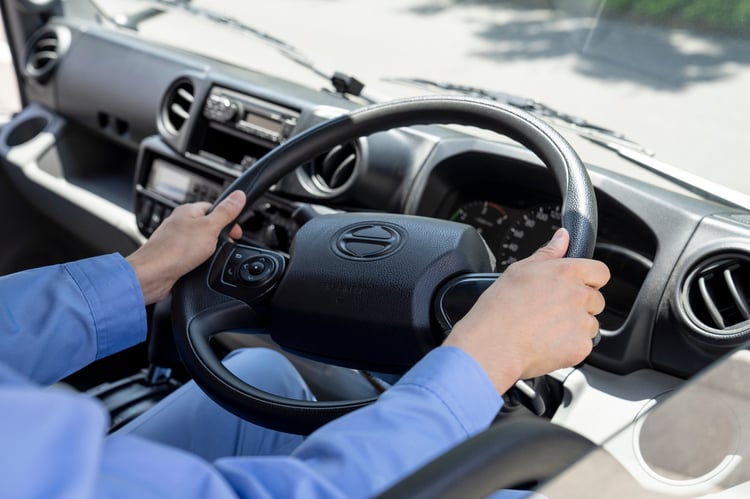 トラック バックモニター 義務化における法令と対応すべき内容とは