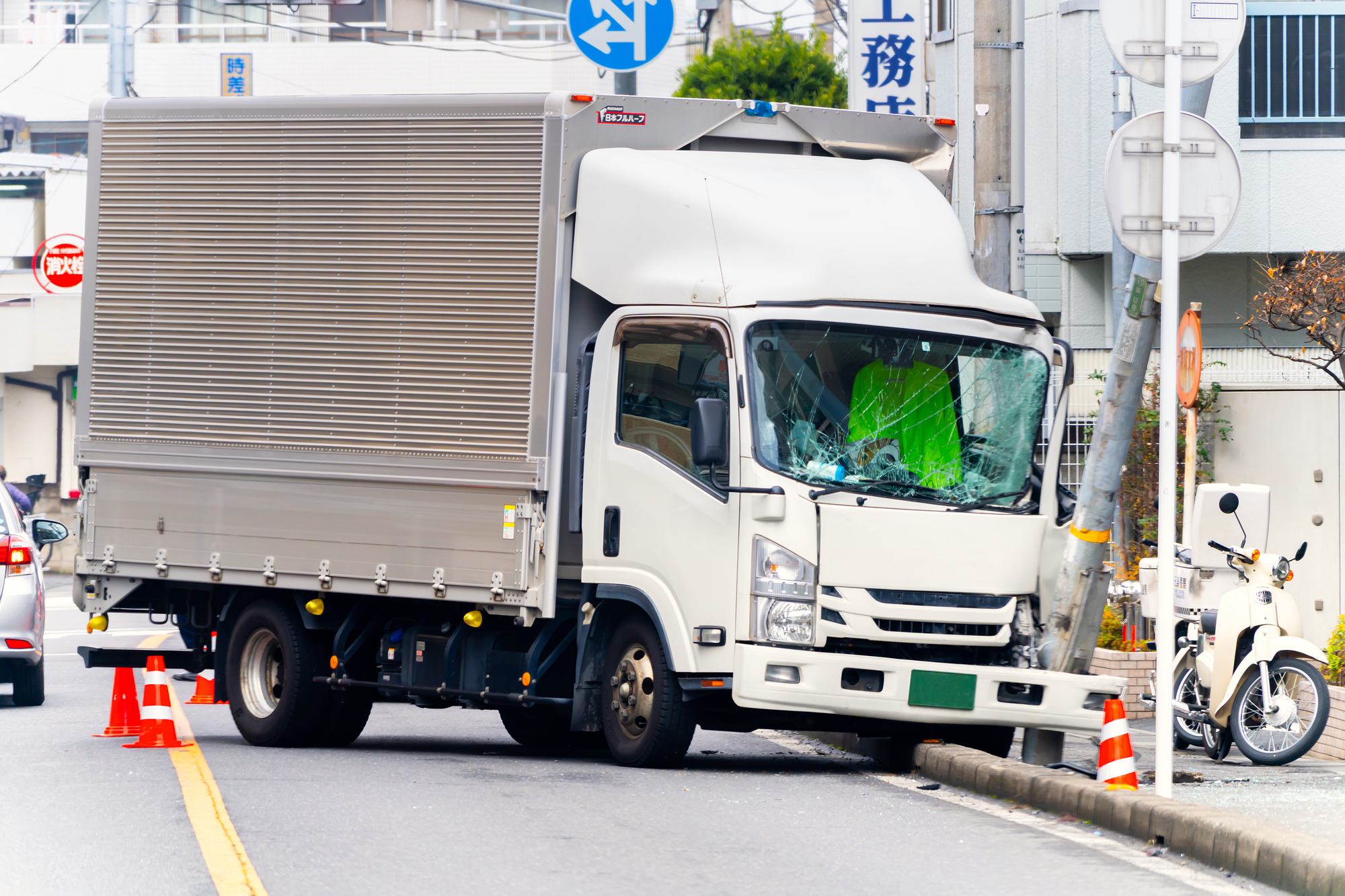 事故を起こさないための対策とは？運送会社が実践すべき安全対策と事故防止システムを解説サムネイル画像