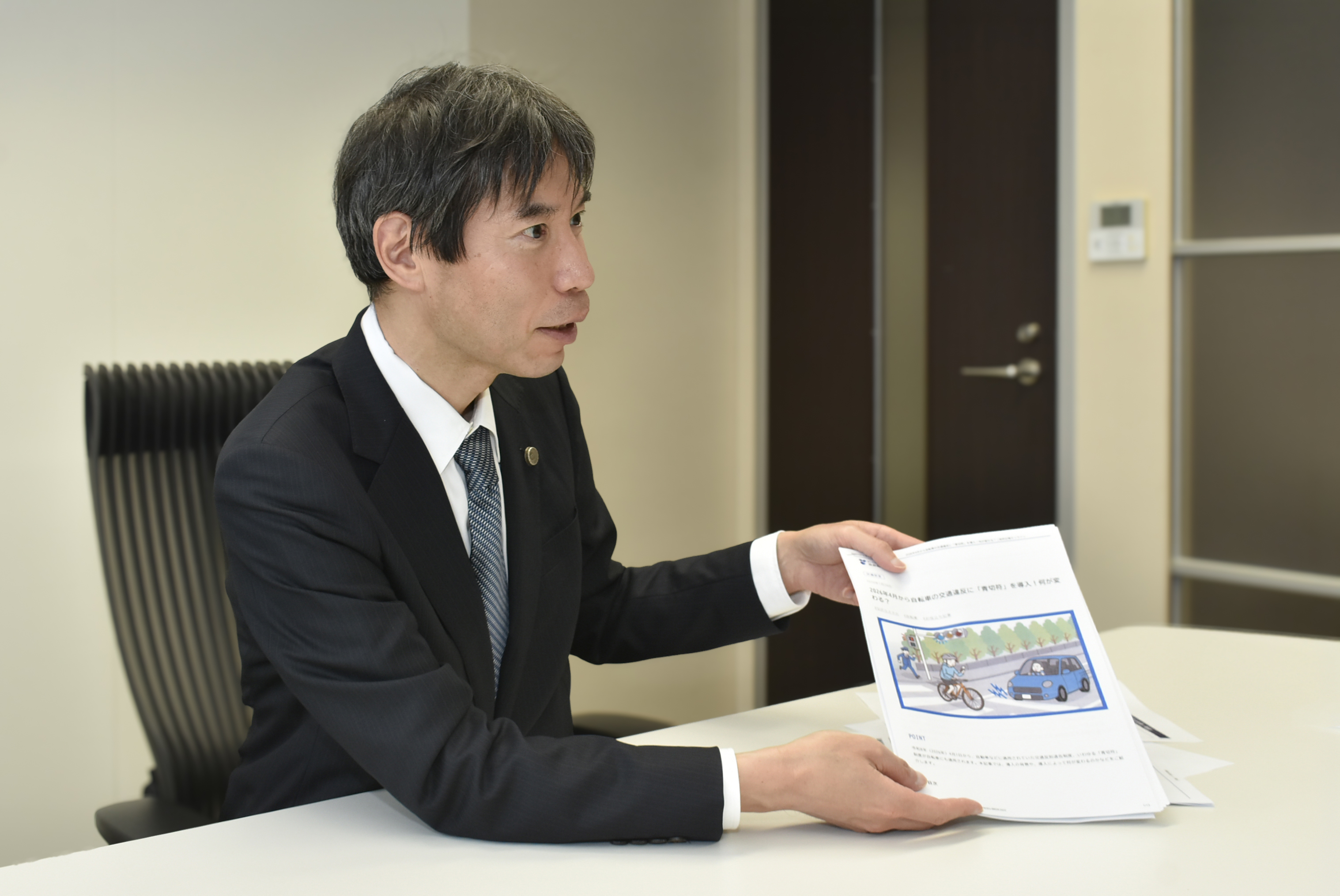 大型トラックの巻き込み事故を防ぐために運送会社が取り組むべきこと｜弁護士が法的責任と対策を解説サムネイル画像
